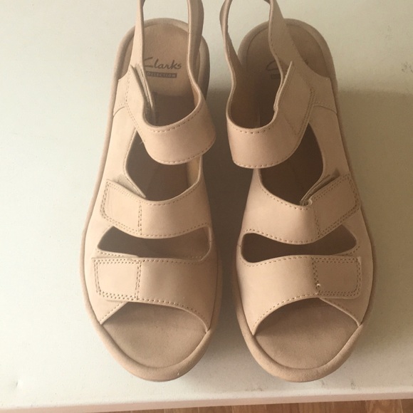 Clarks Shoes - Clark’s soft cushion sandals